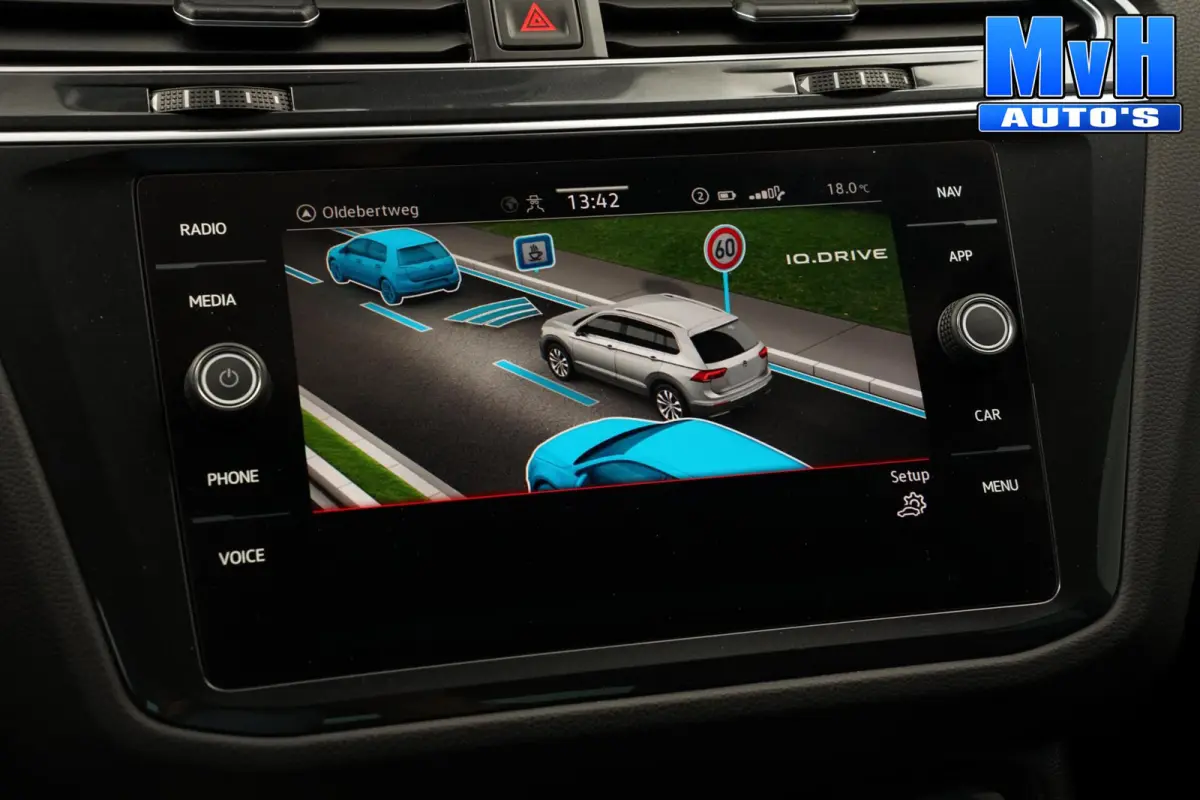 1.4 TSI PHEV R-Line|PANO|STOEL/STUUR.VERW|SOH93%