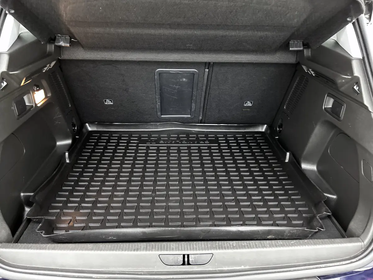 1.2 Turbo Innovation / Airco / Navi / Cruise-ctr. / Apple Car Play - Android / Privacy Glass / Apk 09-2027