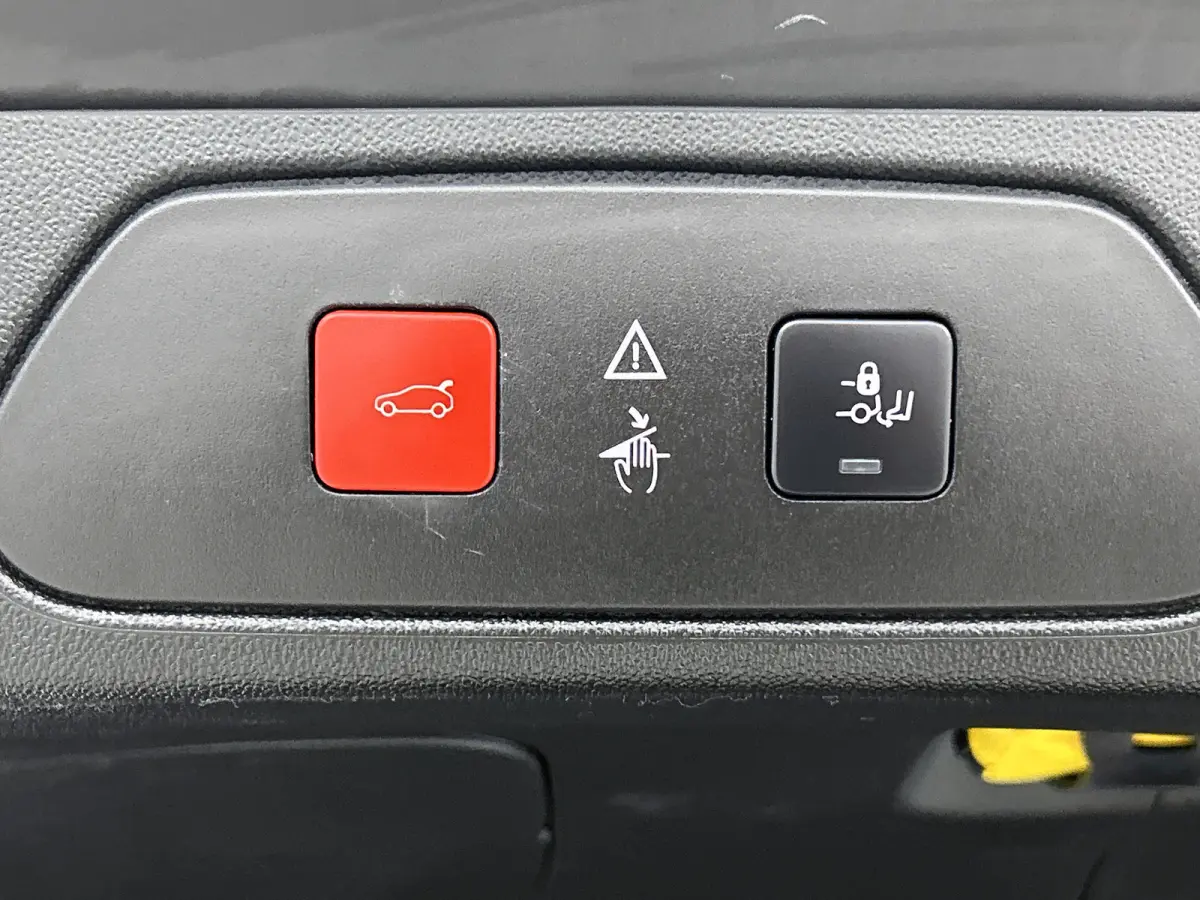 1.2 Turbo Innovation / Airco / Navi / Cruise-ctr. / Apple Car Play - Android / Privacy Glass / Apk 09-2027