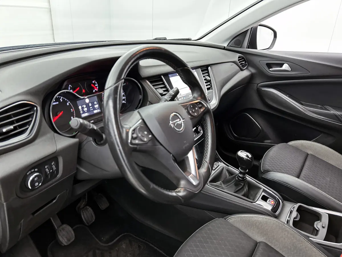 1.2 Turbo Innovation / Airco / Navi / Cruise-ctr. / Apple Car Play - Android / Privacy Glass / Apk 09-2027