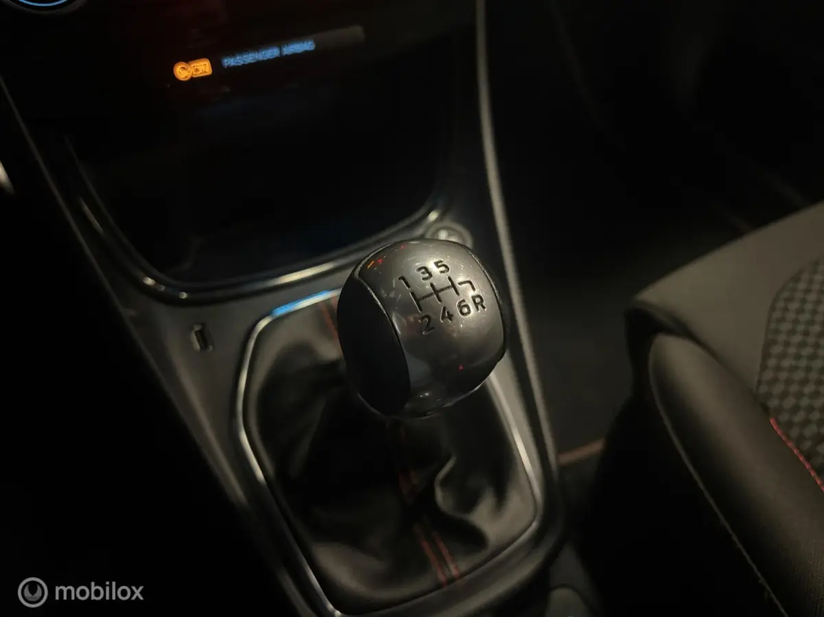 1.0 EcoBoost ST-Line X FULL LED / WINTERPACK / ALL SEASON'S