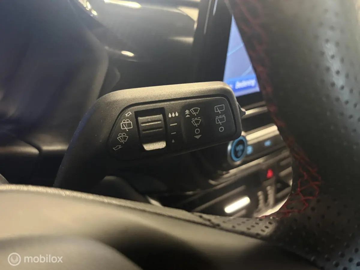 1.0 EcoBoost ST-Line X FULL LED / WINTERPACK / ALL SEASON'S