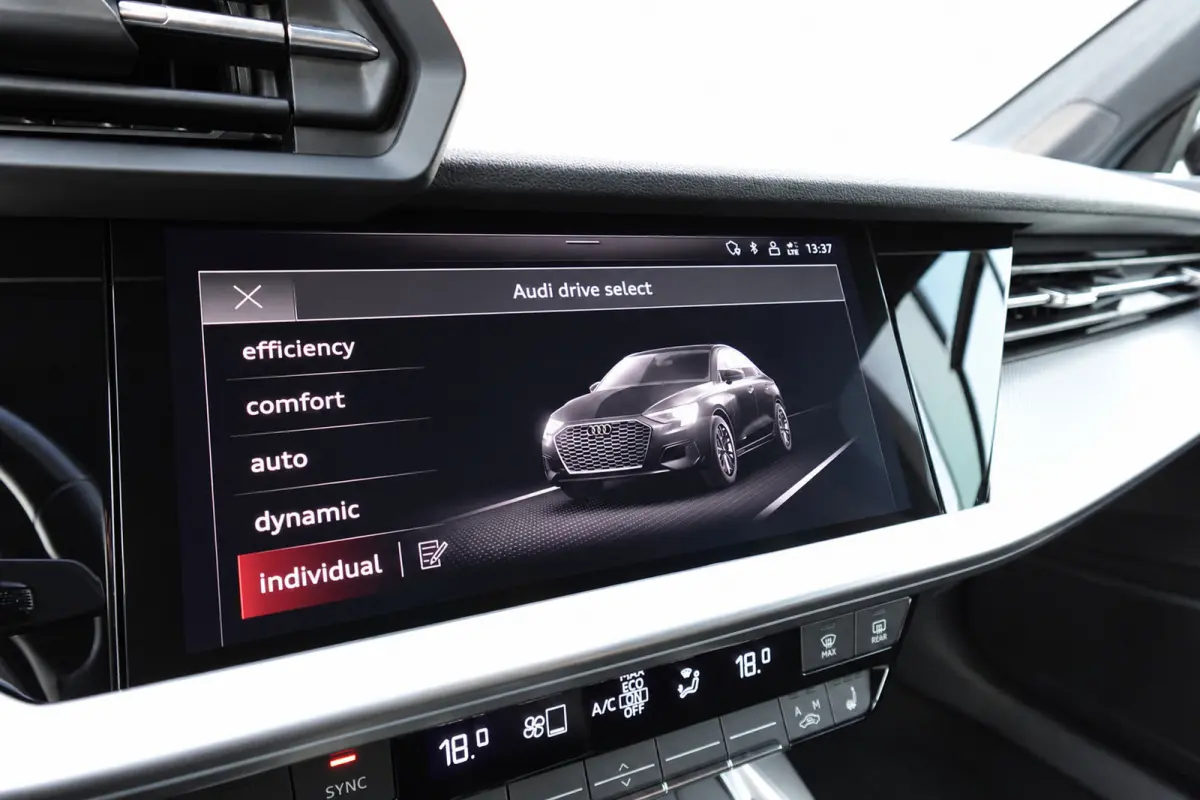 35 TFSI Edition One PANO KEYLESS CAM VOL