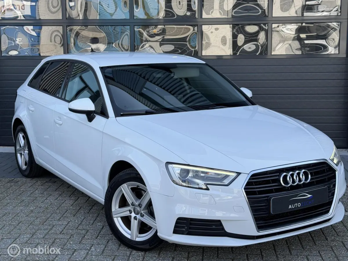 30 TDI Design Pro Line Plus | Cruise | Sen