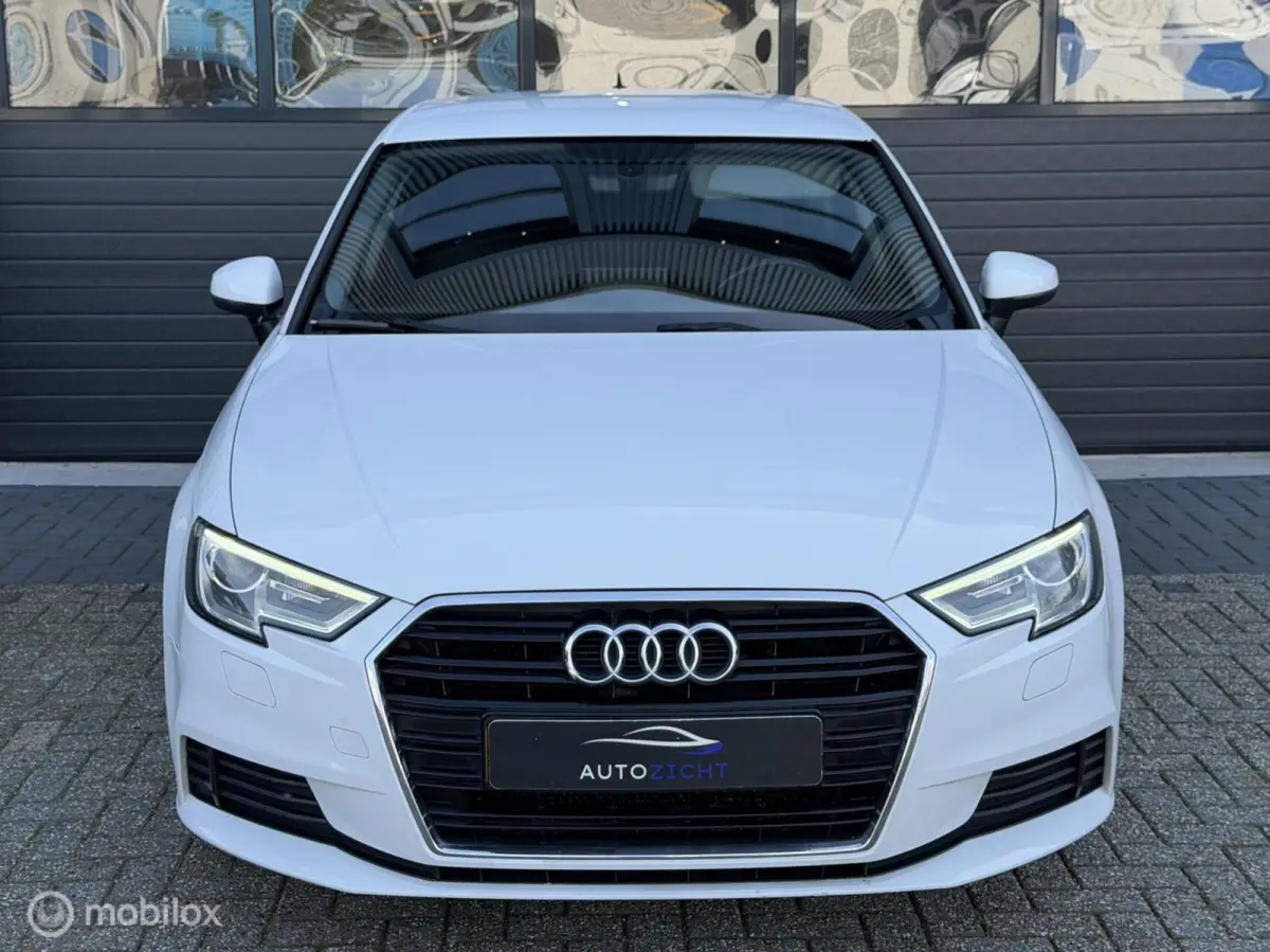 30 TDI Design Pro Line Plus | Cruise | Sen