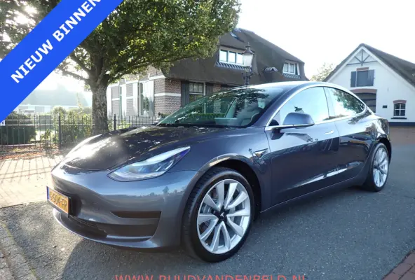 SR+ RWD 60 kWh SOH 86% / TREKHAAK / PANODAK / 19'' SPORT / AUTOPILOT