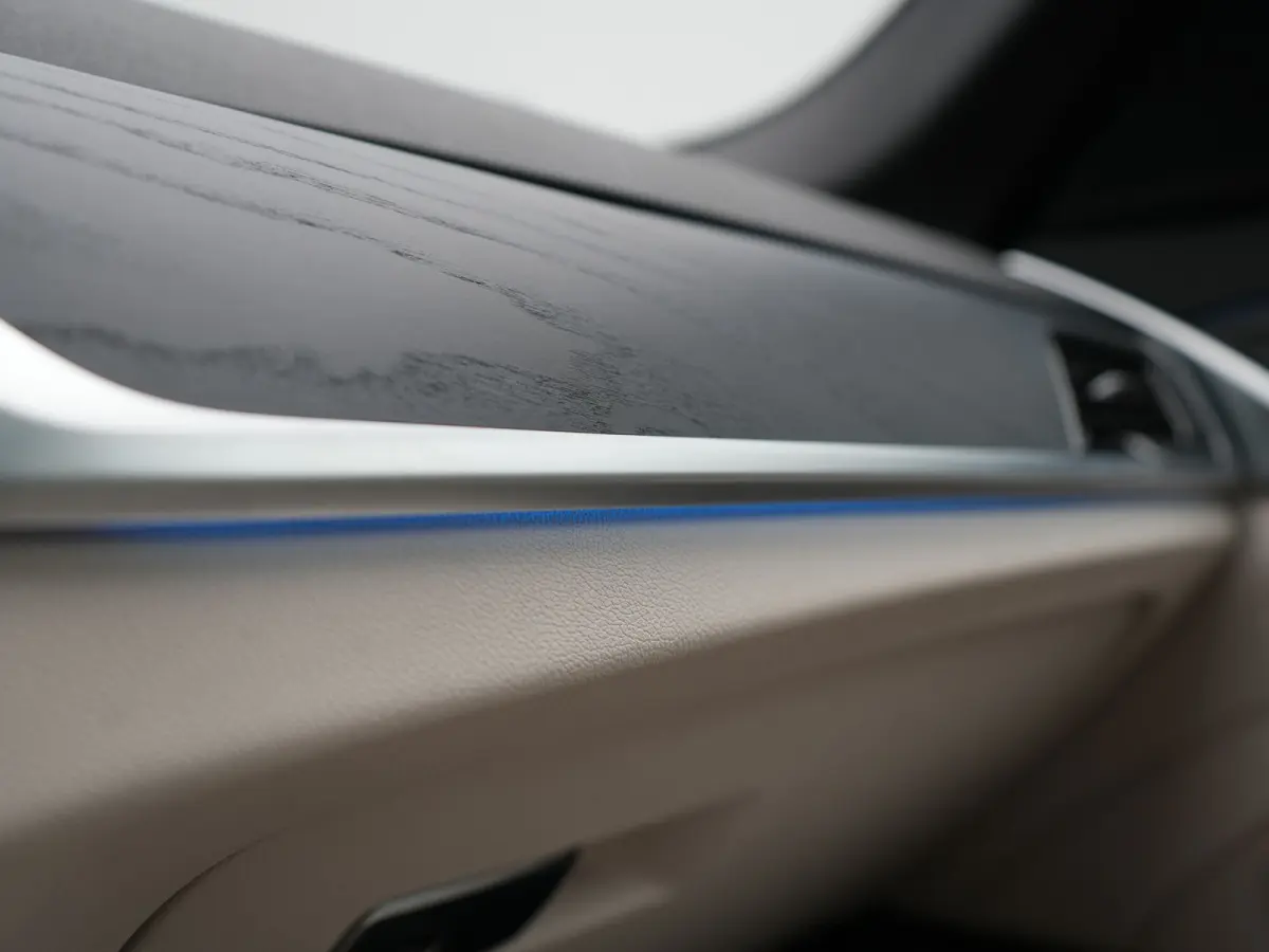 530e M Sport PHEV 293pk Dealer O.H. | Active Steering | Trekhaak Af Fabriek | Panodak | Head Up | Adaptive Cruise | Adaptief Onderstel | Camera | Laser LED | Lederen Comfortstoelen Memory & 