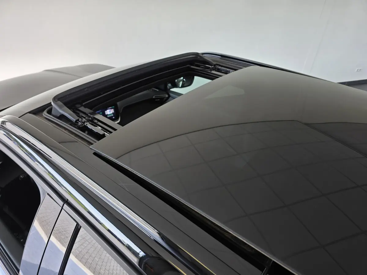 1.2 PureTech 130 GT | Alcantara | Pano | Elektrische stoelen | Verwarmbare stoelen