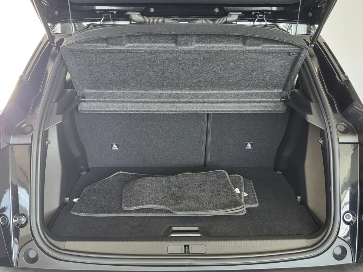 1.2 PureTech 130 GT | Alcantara | Pano | Elektrische stoelen | Verwarmbare stoelen
