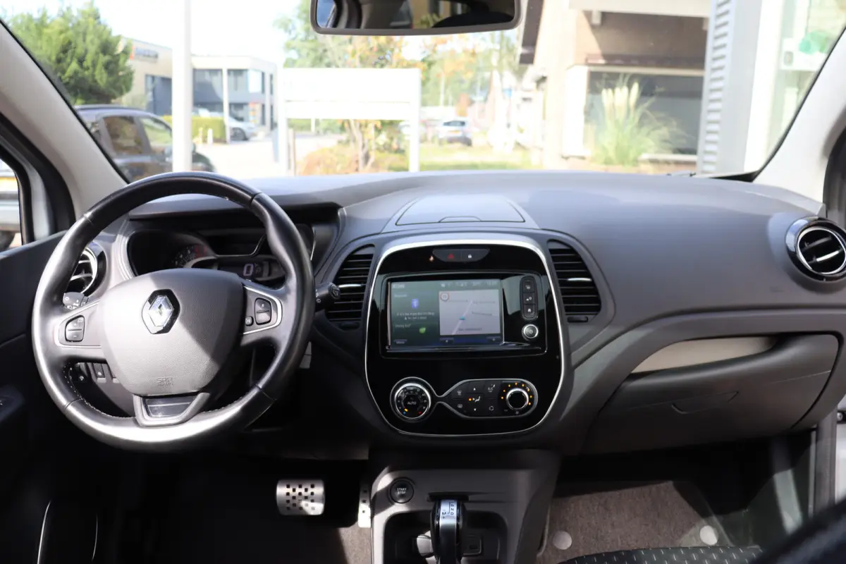 1.3 TCe Version S, Automaat, **Voorzien Van Nieuwe Motor**Climate, Cruise, Camera A, Dealer Onderhouden, PDC V+A, Pano, Navi, Prijs Is Rijklaar Inclusief 6 Maanden Garantie