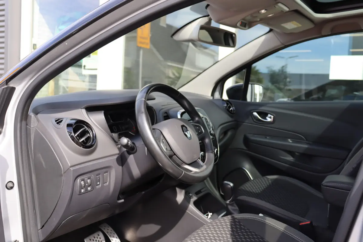 1.3 TCe Version S, Automaat, **Voorzien Van Nieuwe Motor**Climate, Cruise, Camera A, Dealer Onderhouden, PDC V+A, Pano, Navi, Prijs Is Rijklaar Inclusief 6 Maanden Garantie