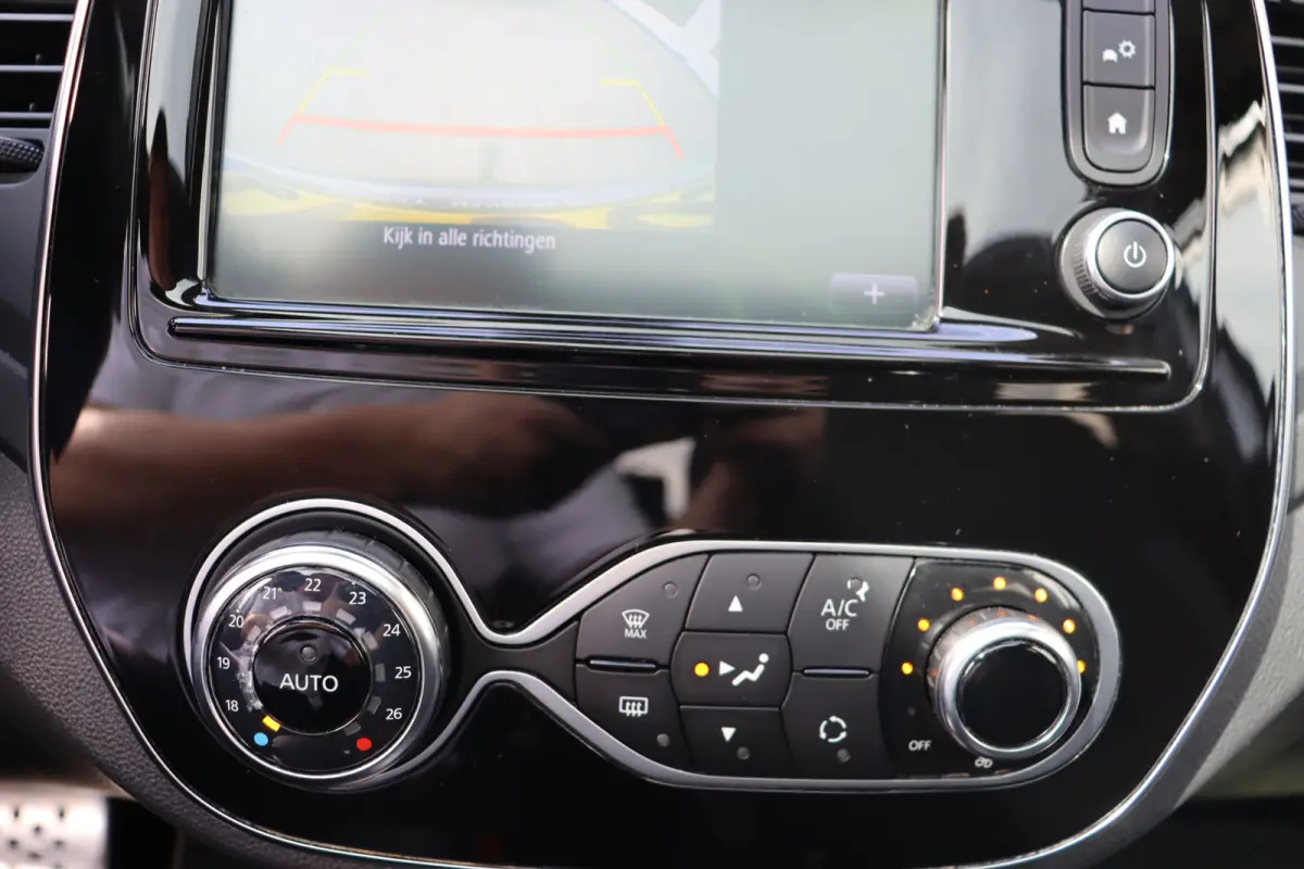 1.3 TCe Version S, Automaat, **Voorzien Van Nieuwe Motor**Climate, Cruise, Camera A, Dealer Onderhouden, PDC V+A, Pano, Navi, Prijs Is Rijklaar Inclusief 6 Maanden Garantie