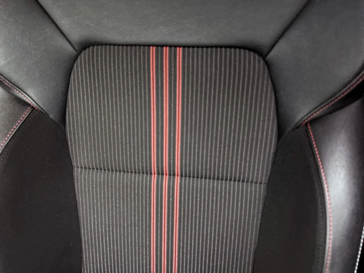 1.3 TCe R.S. Line | AUTOMAAT | ACHTERUITRIJCAMERA | APPLE CARPLAY - ANDROID AUTO | CLIMATE CONTROL | CRUISE CONTROL | LANE ASSIST |