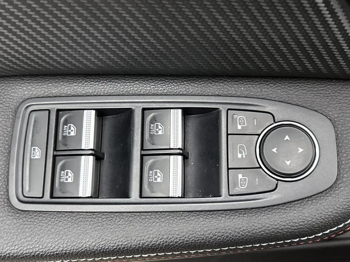 1.3 TCe R.S. Line | AUTOMAAT | ACHTERUITRIJCAMERA | APPLE CARPLAY - ANDROID AUTO | CLIMATE CONTROL | CRUISE CONTROL | LANE ASSIST |