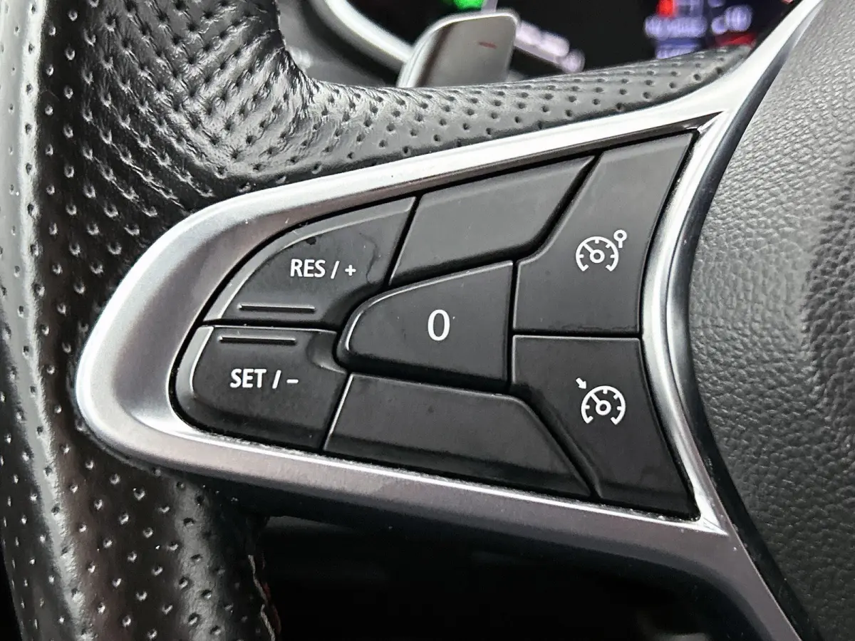 1.3 TCe R.S. Line | AUTOMAAT | ACHTERUITRIJCAMERA | APPLE CARPLAY - ANDROID AUTO | CLIMATE CONTROL | CRUISE CONTROL | LANE ASSIST |