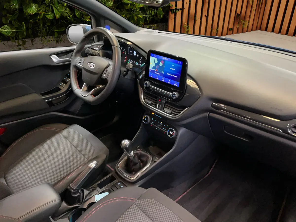 1.0 EcoBoost ST-Line X Panoramadak | Cruise | Carplay | Navi | Stoel- stuurverw. | PDC | 18"