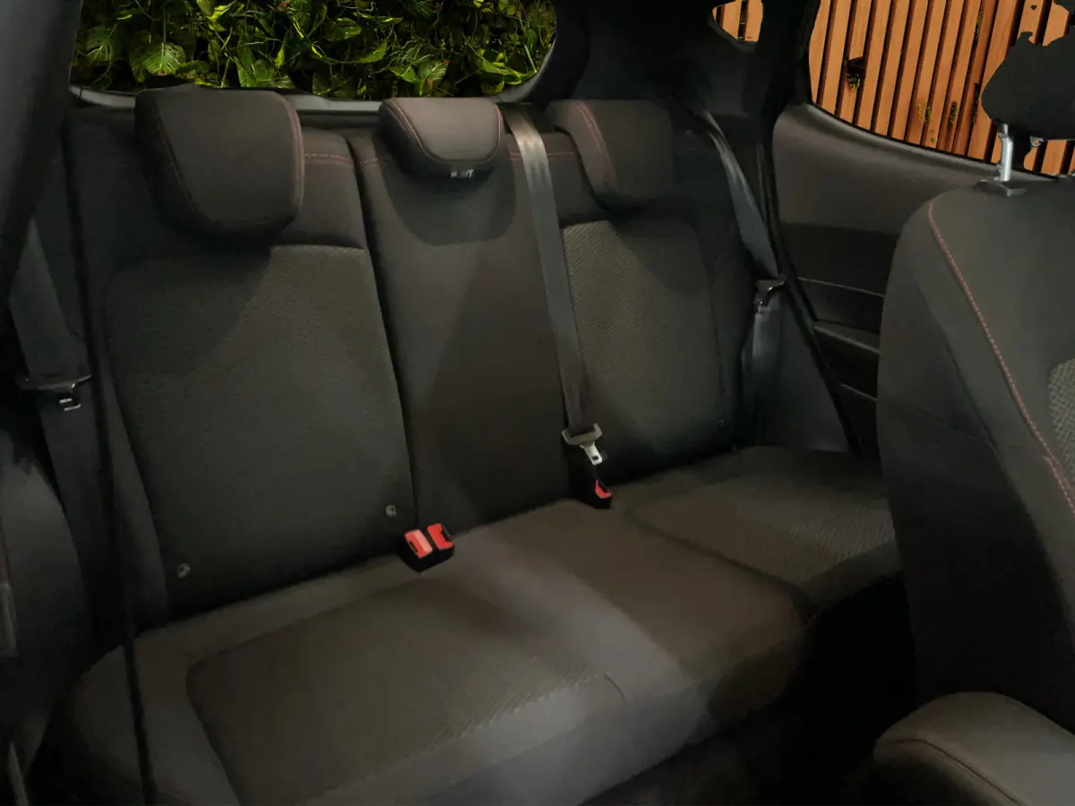 1.0 EcoBoost ST-Line X Panoramadak | Cruise | Carplay | Navi | Stoel- stuurverw. | PDC | 18"