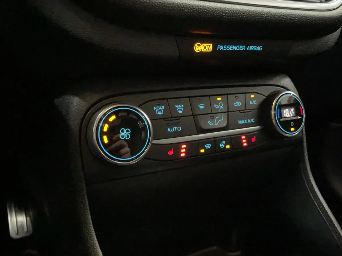 1.0 EcoBoost ST-Line X Panoramadak | Cruise | Carplay | Navi | Stoel- stuurverw. | PDC | 18"