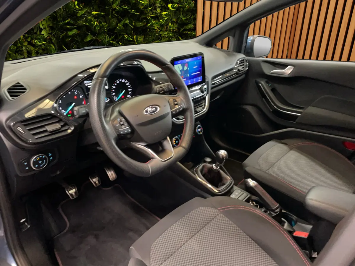 1.0 EcoBoost ST-Line X Panoramadak | Cruise | Carplay | Navi | Stoel- stuurverw. | PDC | 18"