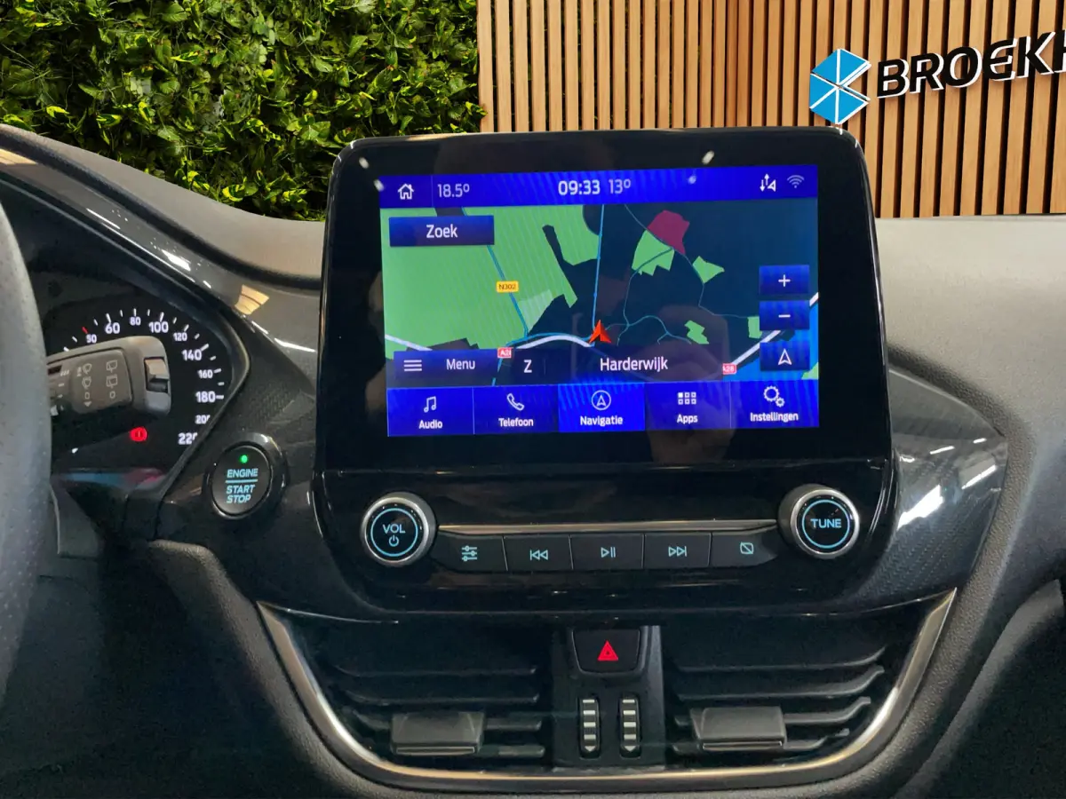 1.0 EcoBoost ST-Line X Panoramadak | Cruise | Carplay | Navi | Stoel- stuurverw. | PDC | 18"