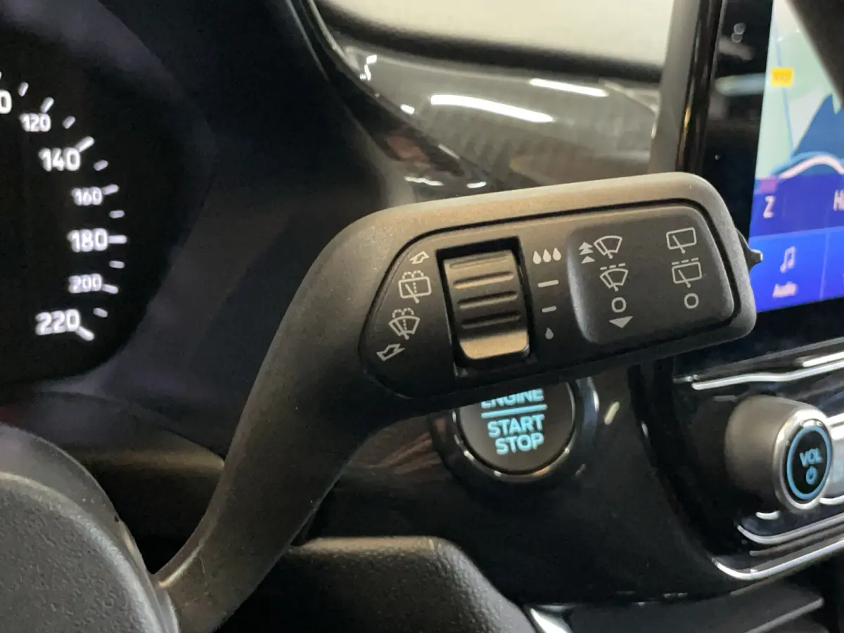 1.0 EcoBoost ST-Line X Panoramadak | Cruise | Carplay | Navi | Stoel- stuurverw. | PDC | 18"
