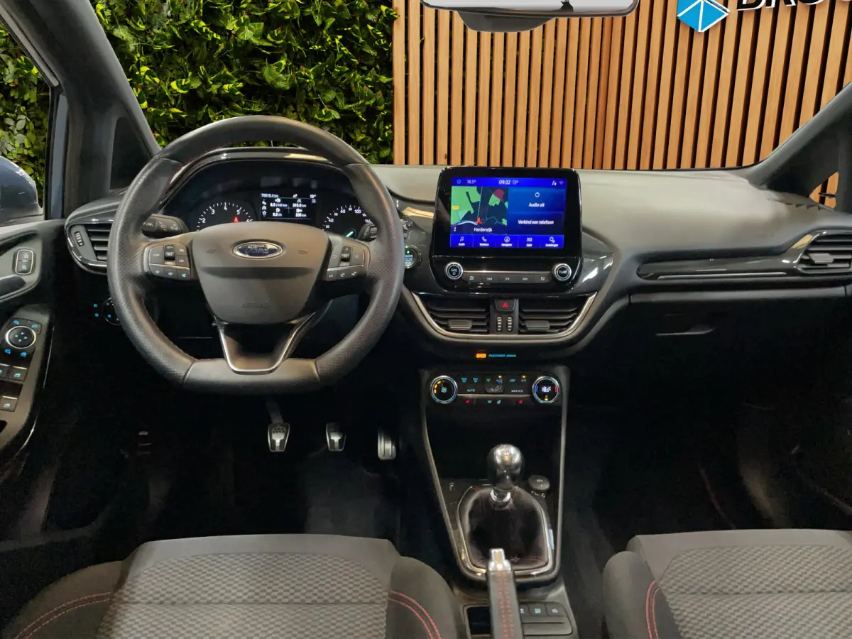 1.0 EcoBoost ST-Line X Panoramadak | Cruise | Carplay | Navi | Stoel- stuurverw. | PDC | 18"