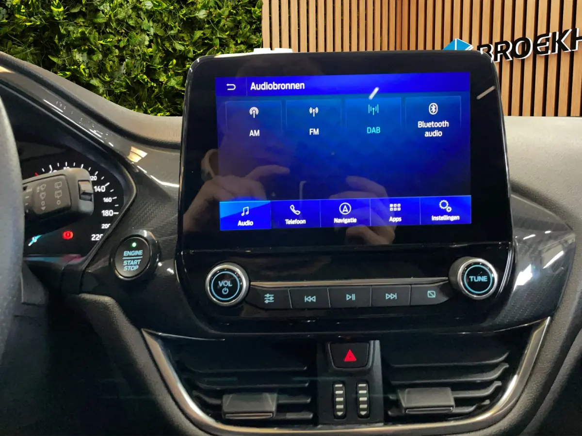 1.0 EcoBoost ST-Line X Panoramadak | Cruise | Carplay | Navi | Stoel- stuurverw. | PDC | 18"