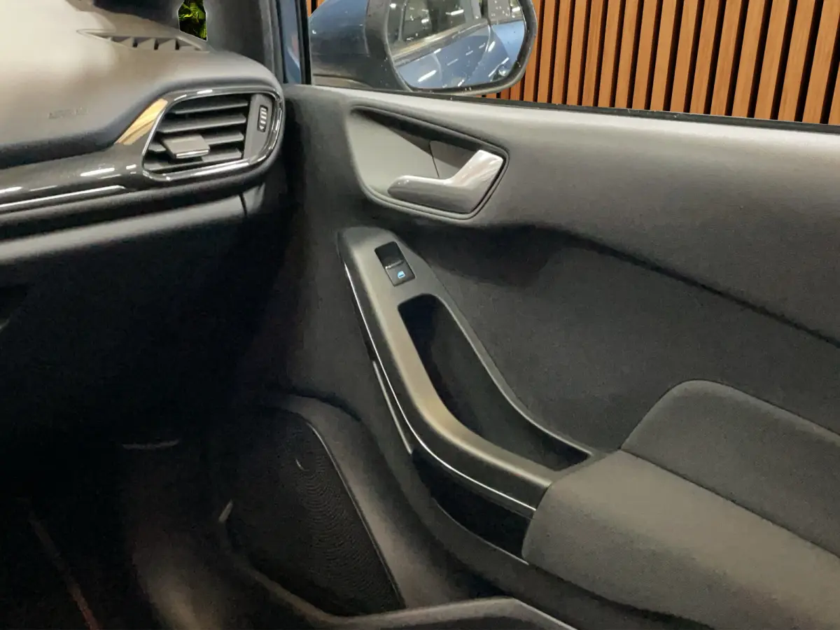 1.0 EcoBoost ST-Line X Panoramadak | Cruise | Carplay | Navi | Stoel- stuurverw. | PDC | 18"