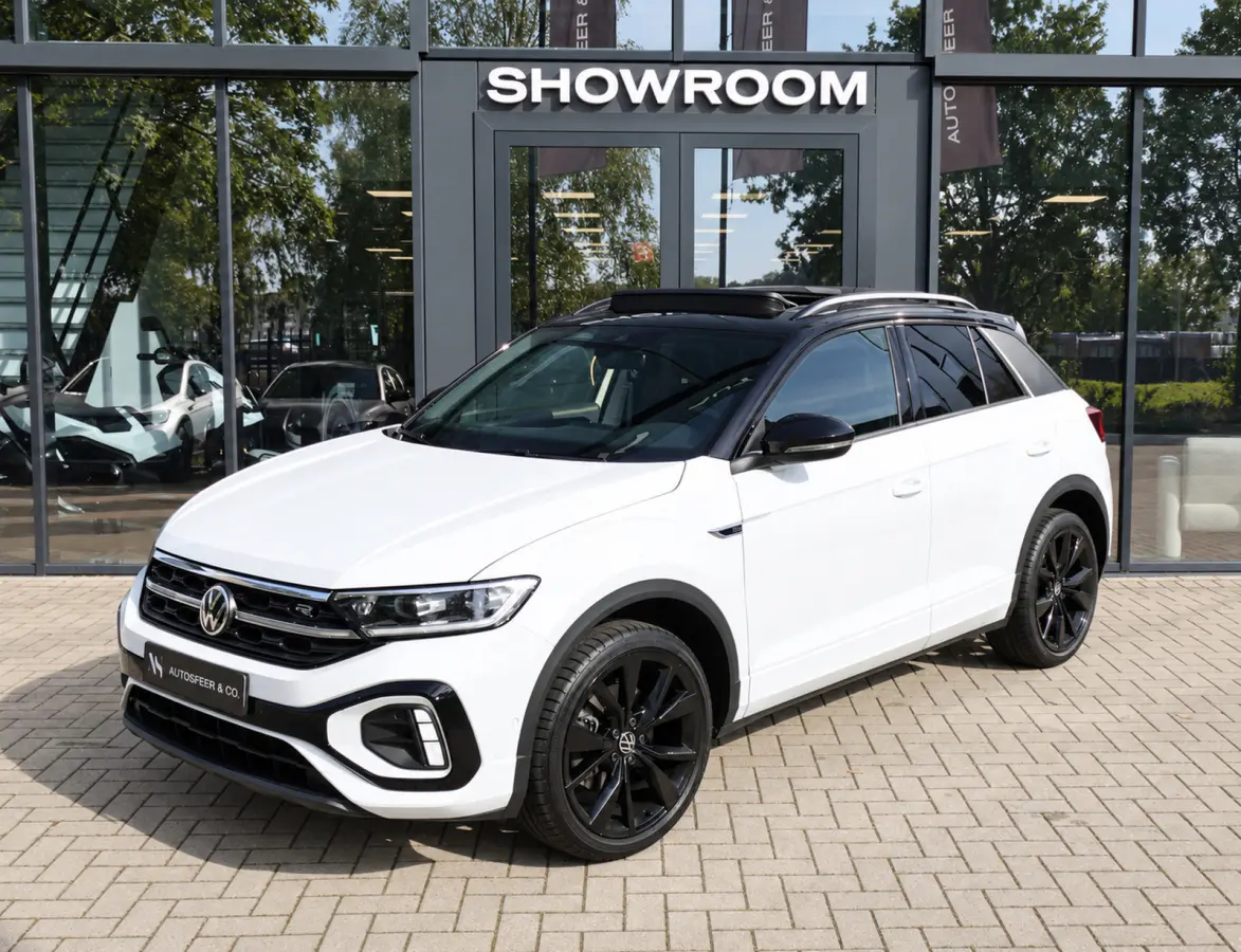 1.5 TSI R-Line PANO IQ.LIGHT KEYLESS VOL