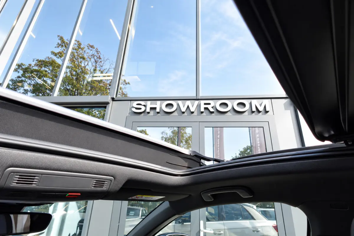 1.5 TSI R-Line PANO IQ.LIGHT KEYLESS VOL