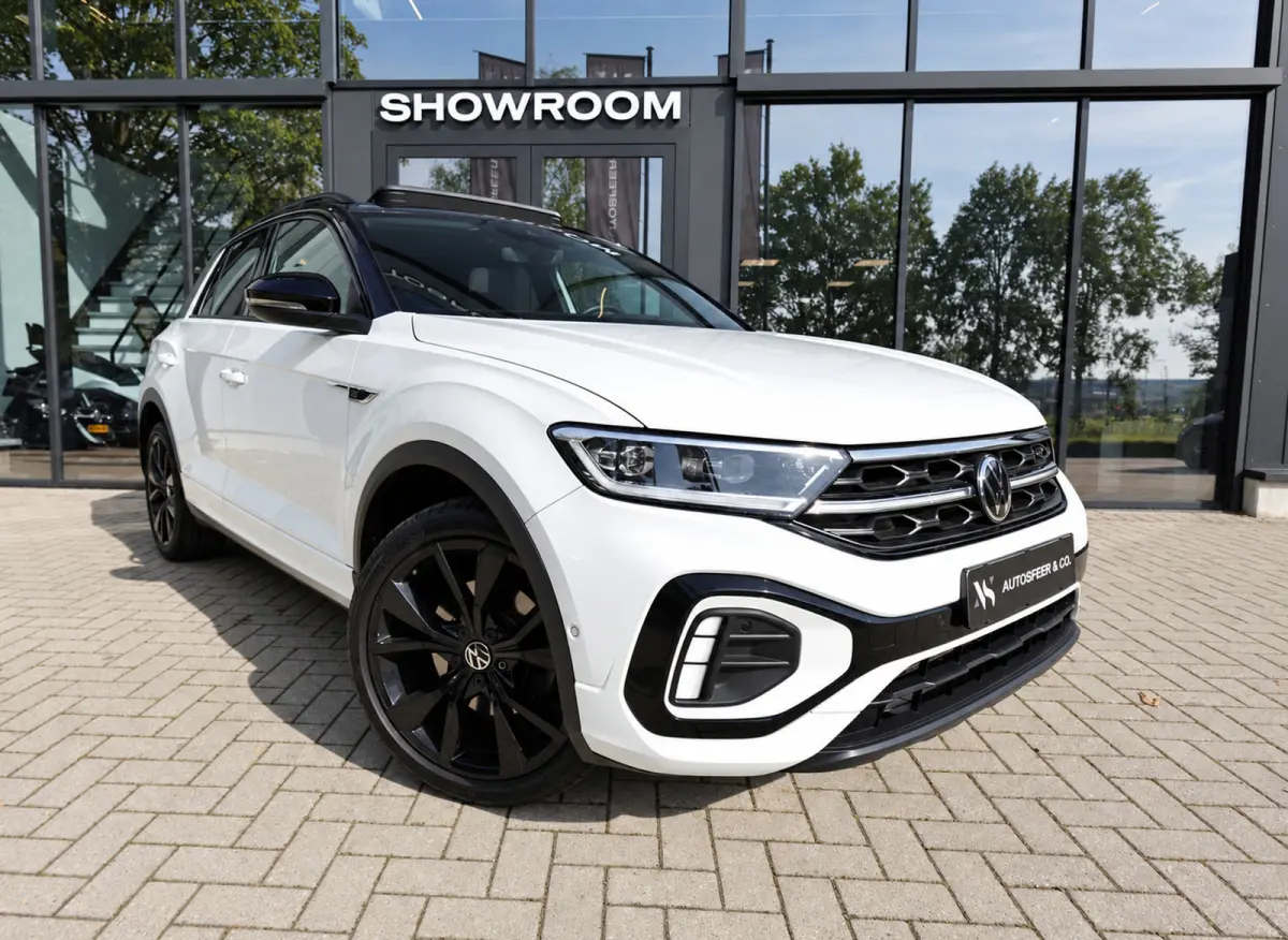 1.5 TSI R-Line PANO IQ.LIGHT KEYLESS VOL