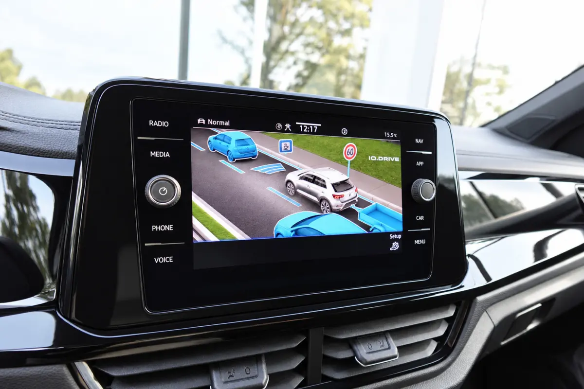 1.5 TSI R-Line PANO IQ.LIGHT KEYLESS VOL