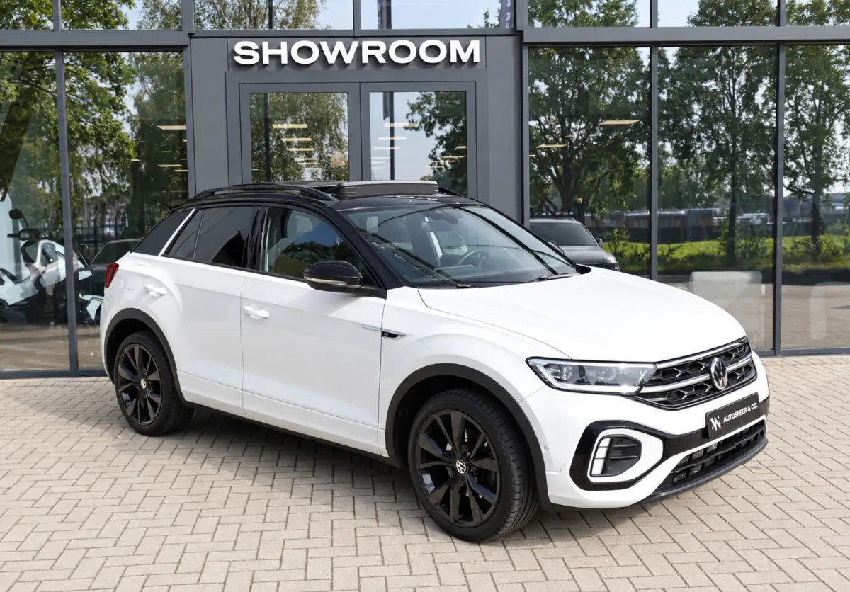 1.5 TSI R-Line PANO IQ.LIGHT KEYLESS VOL