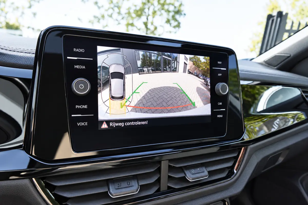 1.5 TSI R-Line PANO IQ.LIGHT KEYLESS VOL