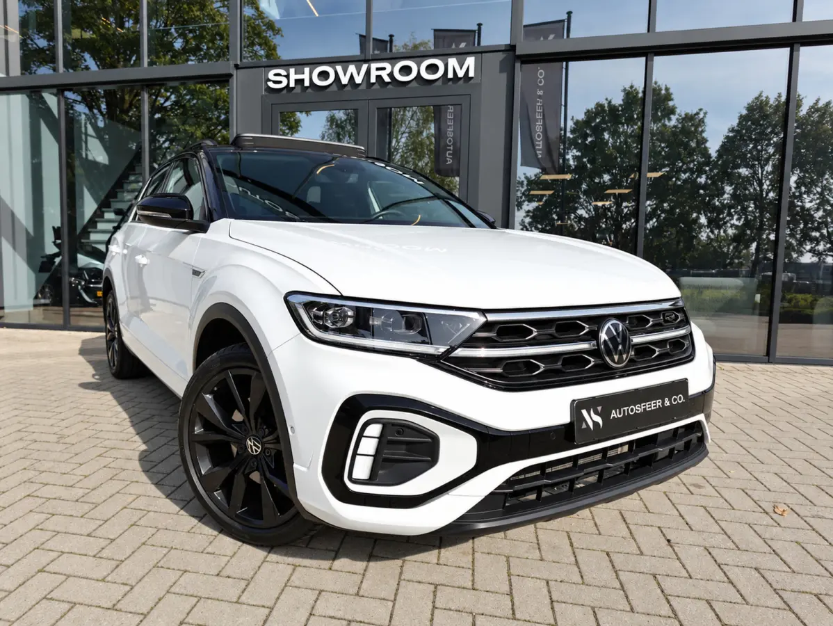 1.5 TSI R-Line PANO IQ.LIGHT KEYLESS VOL