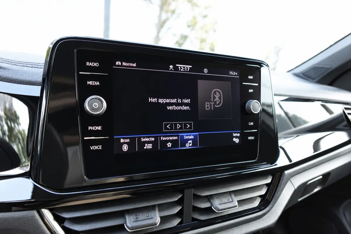 1.5 TSI R-Line PANO IQ.LIGHT KEYLESS VOL