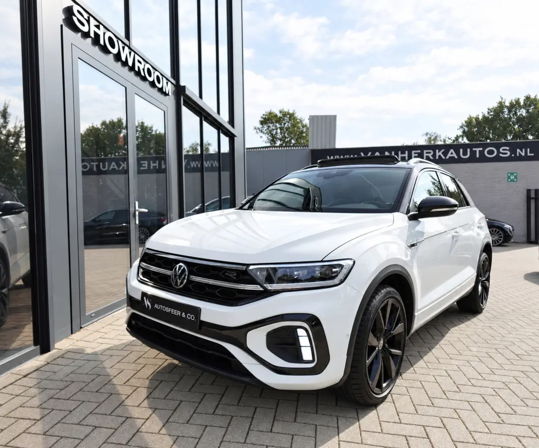 1.5 TSI R-Line PANO IQ.LIGHT KEYLESS VOL