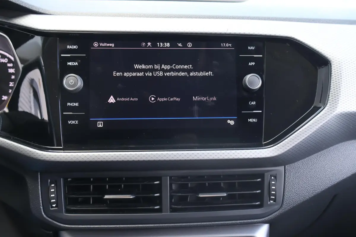 1.0 TSI Go 1e Eigenaar | Volledig Onderh | BTW | Stoelverwarming | Navi | Carplay | ACC | LED | DAB | PDC