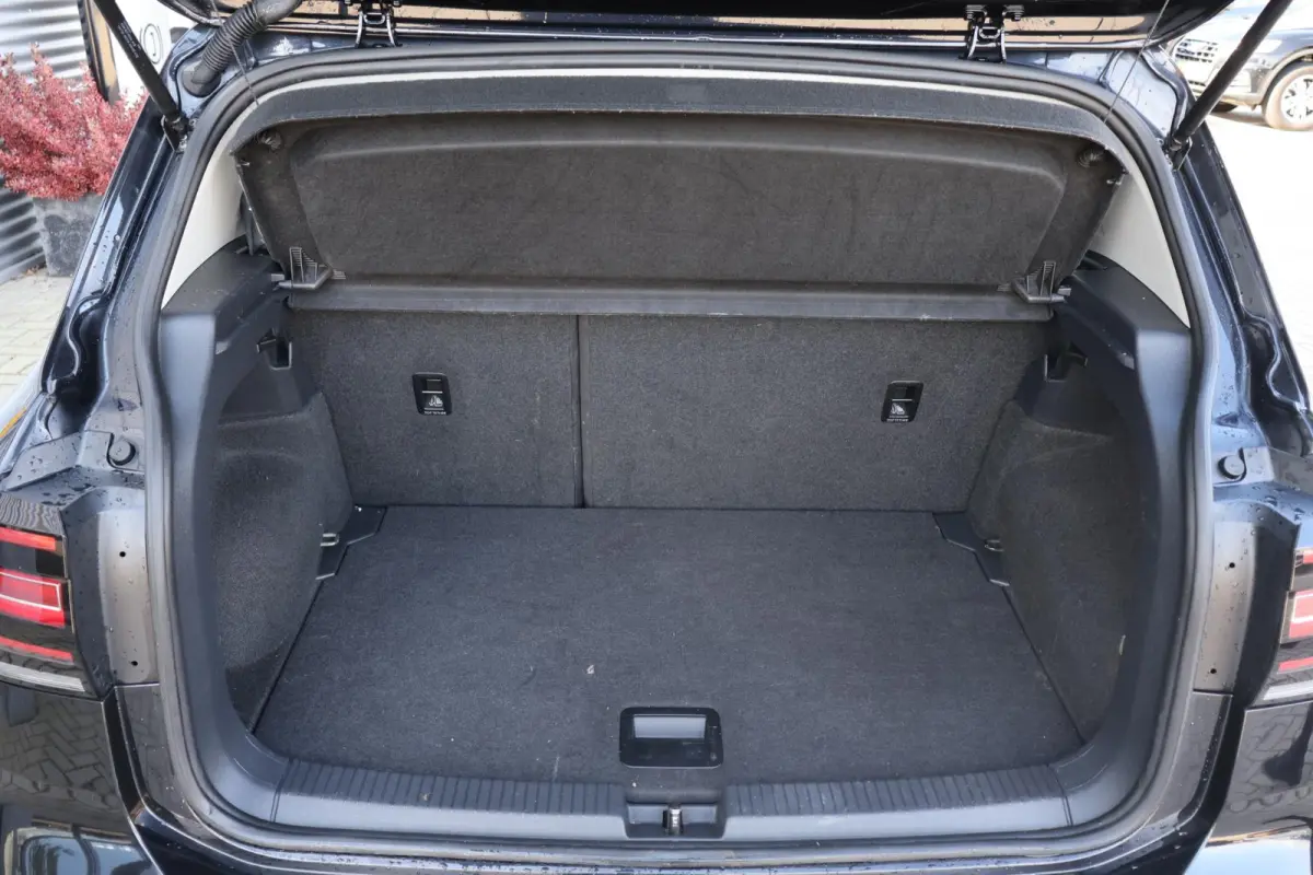 1.0 TSI Go 1e Eigenaar | Volledig Onderh | BTW | Stoelverwarming | Navi | Carplay | ACC | LED | DAB | PDC
