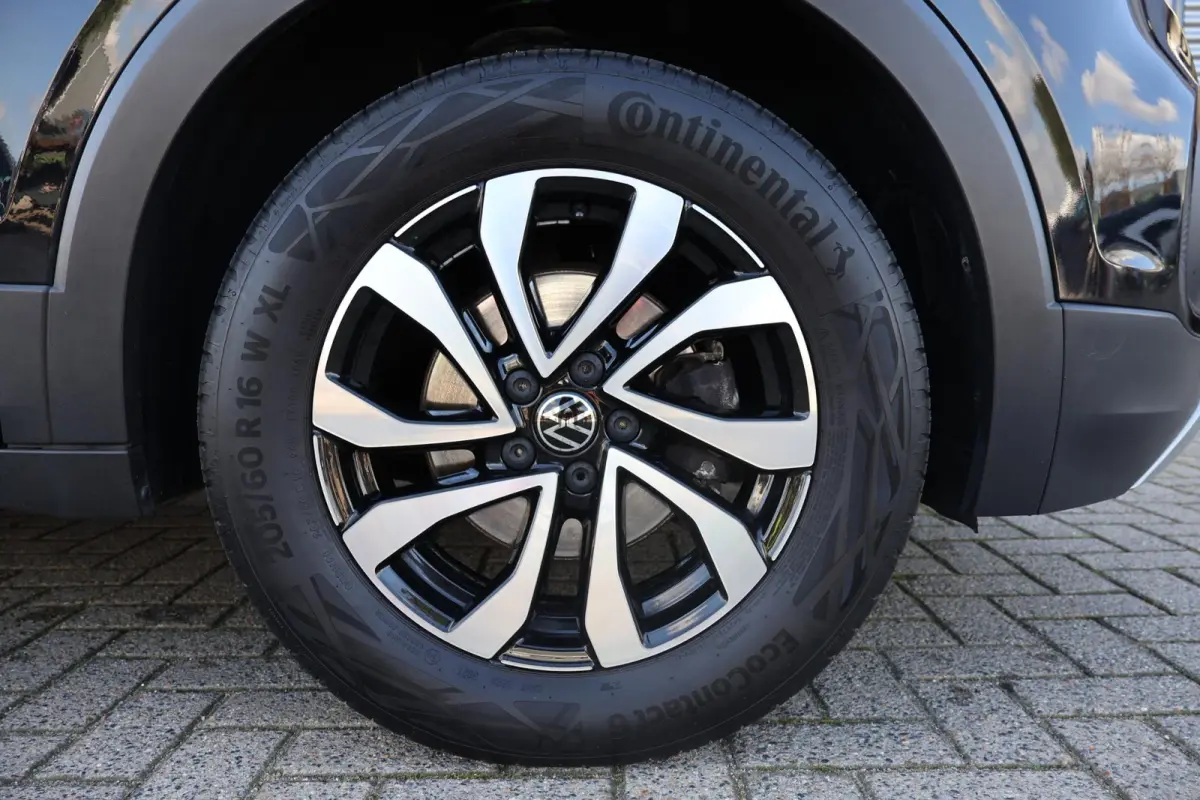 1.0 TSI Go 1e Eigenaar | Volledig Onderh | BTW | Stoelverwarming | Navi | Carplay | ACC | LED | DAB | PDC