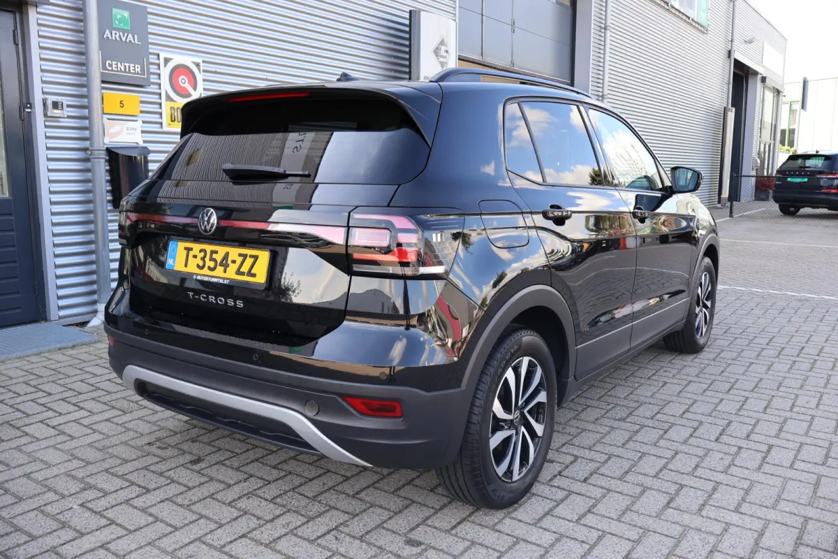 1.0 TSI Go 1e Eigenaar | Volledig Onderh | BTW | Stoelverwarming | Navi | Carplay | ACC | LED | DAB | PDC