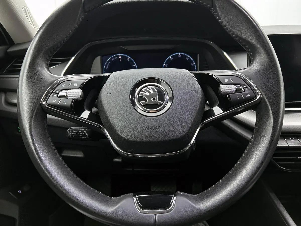 1.4 TSI iV PHEV Business Edition CARPLAY & NAVI | AD-CRUISE | VIRTUAL