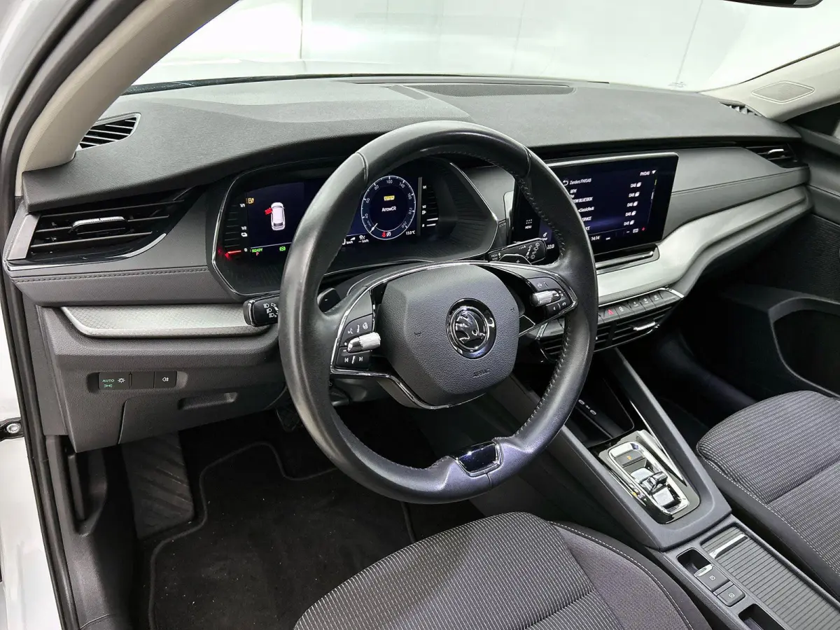 1.4 TSI iV PHEV Business Edition CARPLAY & NAVI | AD-CRUISE | VIRTUAL