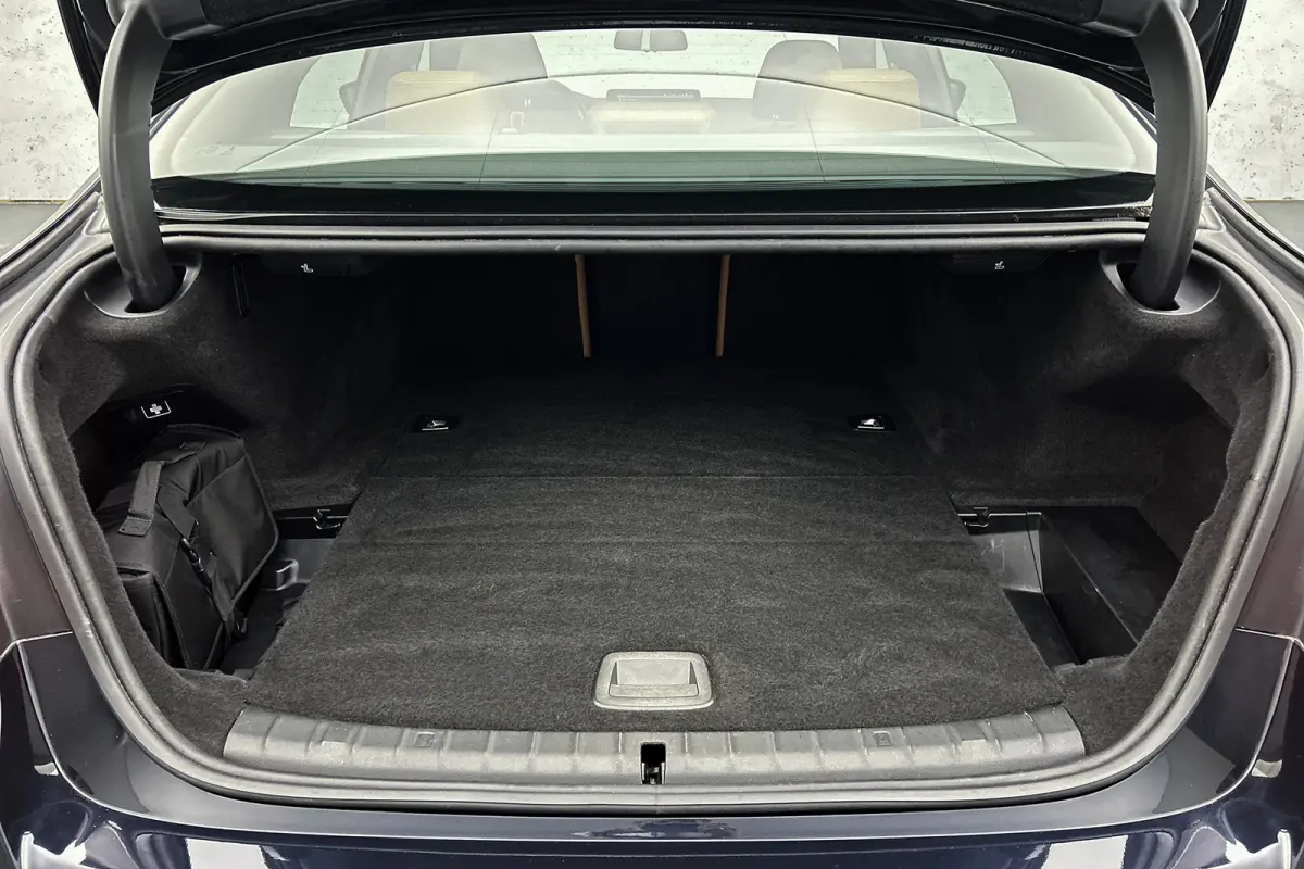 530e Business Edition Plus | M-sport | Lederen bekleding | Stoelverwarming