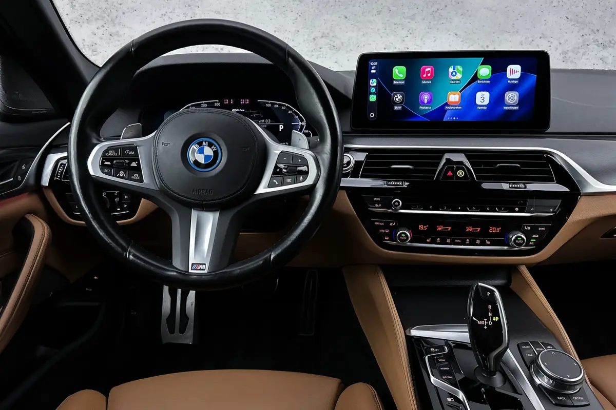 530e Business Edition Plus | M-sport | Lederen bekleding | Stoelverwarming