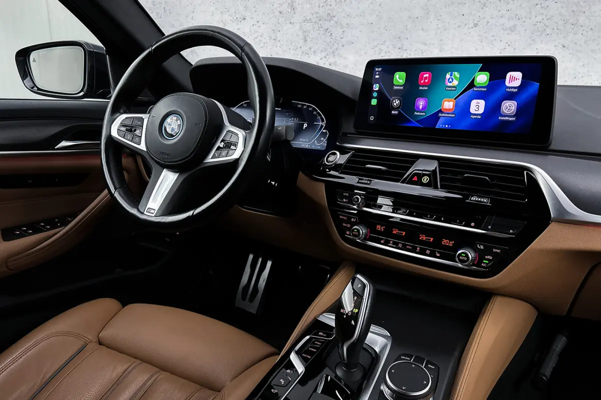 530e Business Edition Plus | M-sport | Lederen bekleding | Stoelverwarming