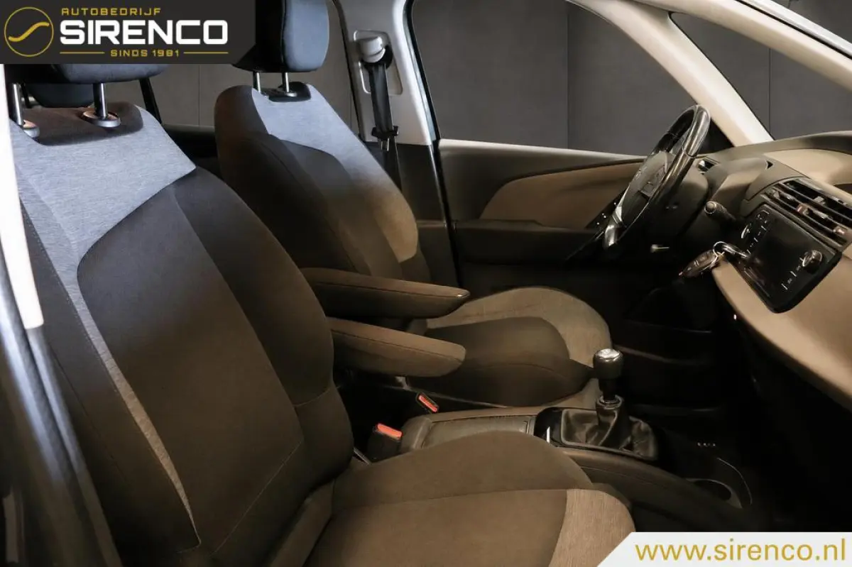1.6 BlueHDi Business | dab | carplay | climate & cruise control | trekhaak | 7 zitter |