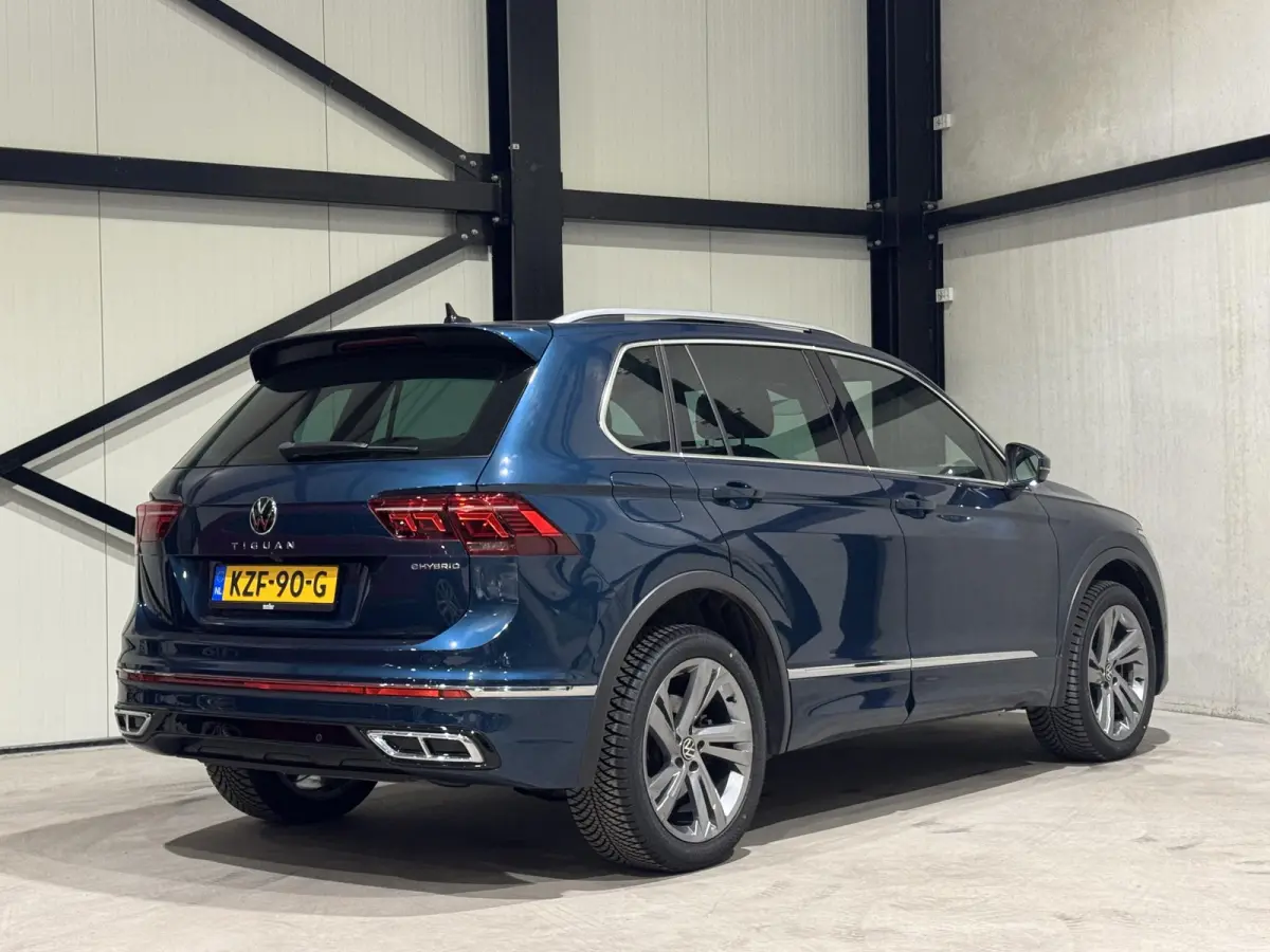 1.4 TSI eHybrid R-Line | panorama | navi | led | carplay |