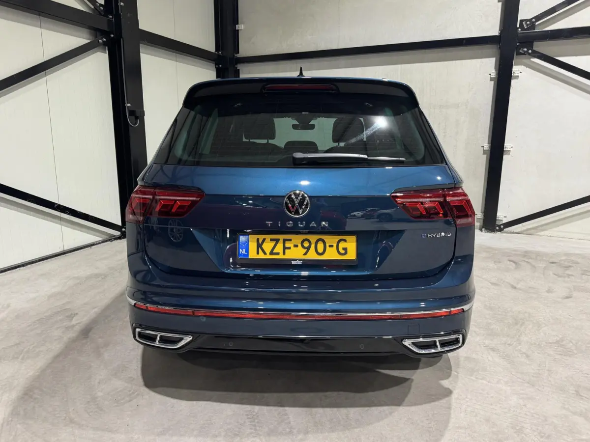 1.4 TSI eHybrid R-Line | panorama | navi | led | carplay |