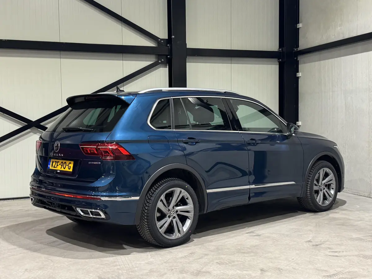 1.4 TSI eHybrid R-Line | panorama | navi | led | carplay |